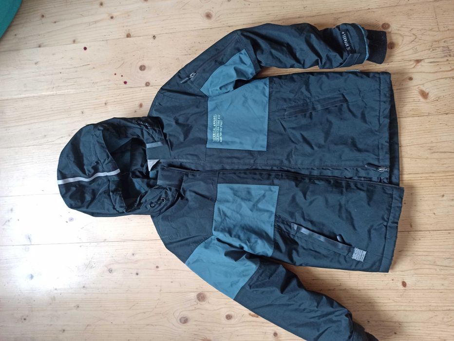 Зимова куртка на хлопчика 9-10 рокіа