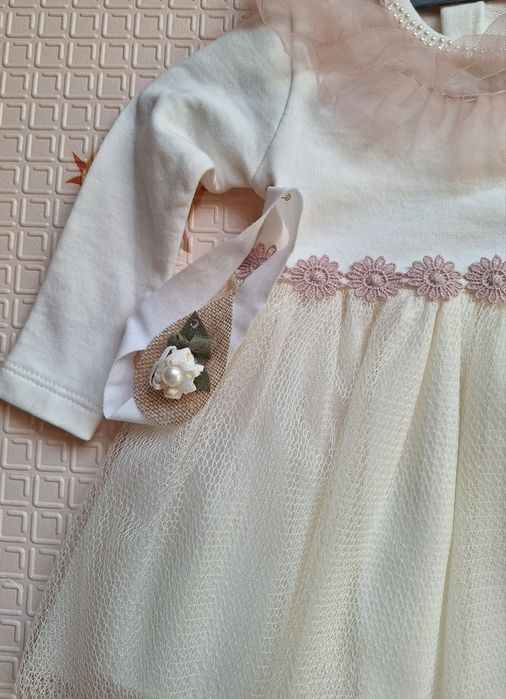 Sukienki dla dziewczynki 68 i 74