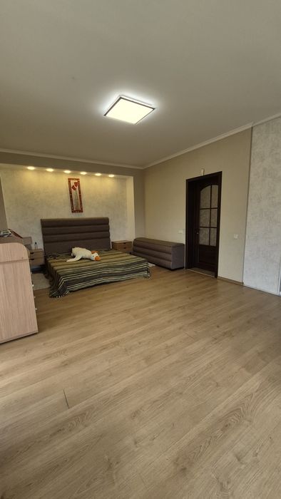 Продаж окремого будинку на Козацькому проспекті
