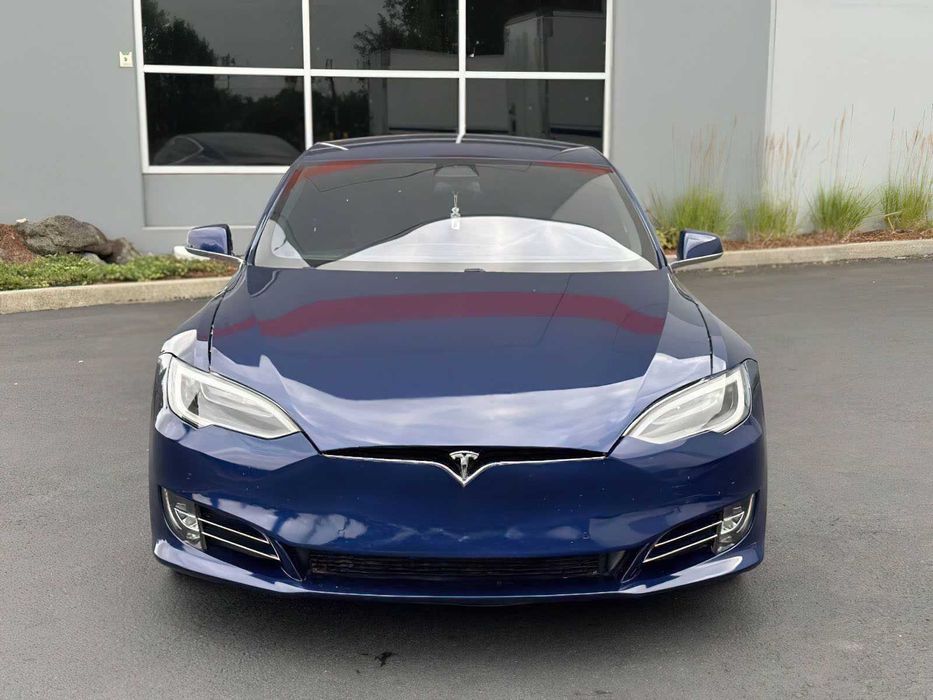 Tesla Model S P100D      2017