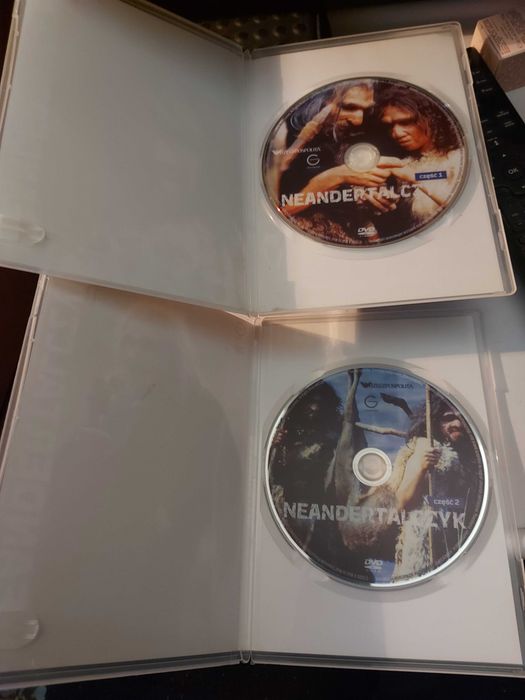 Dwa filmy DVD Neanterdalczyk
