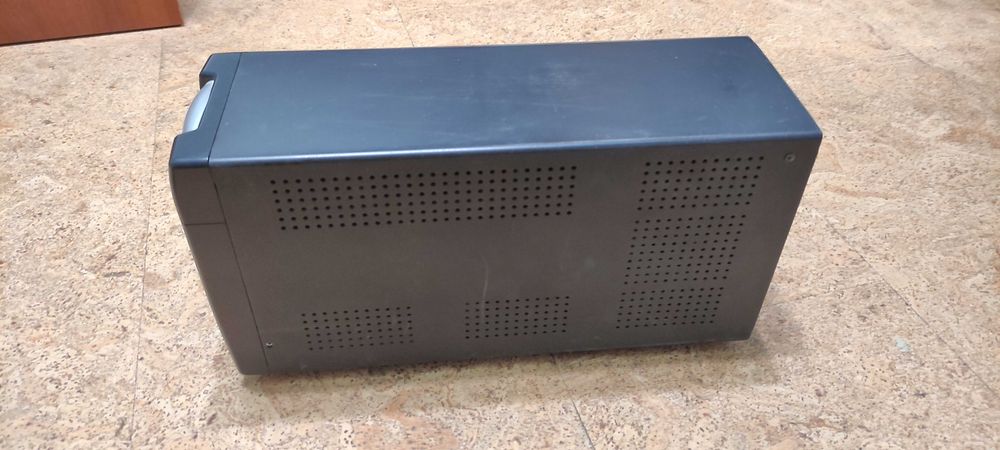 Бесперебойник ИБП Powercom Imperial IMD-1500AP (нужна замена батареи)