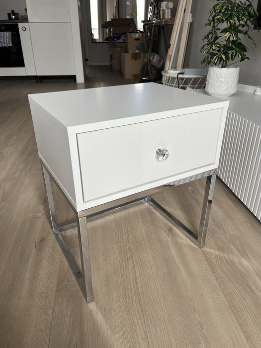 Dwie szafki nocne biale, blyszczace wymiary na zdjeciach
