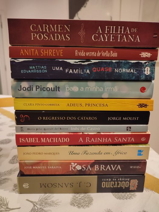 Livros vários em bom estado de conservação