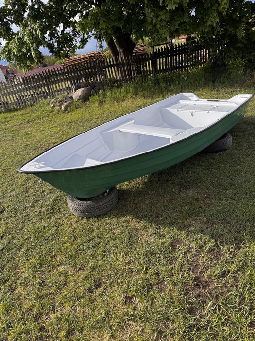 Łódź łódka wiosłowo-motorowa 380x150