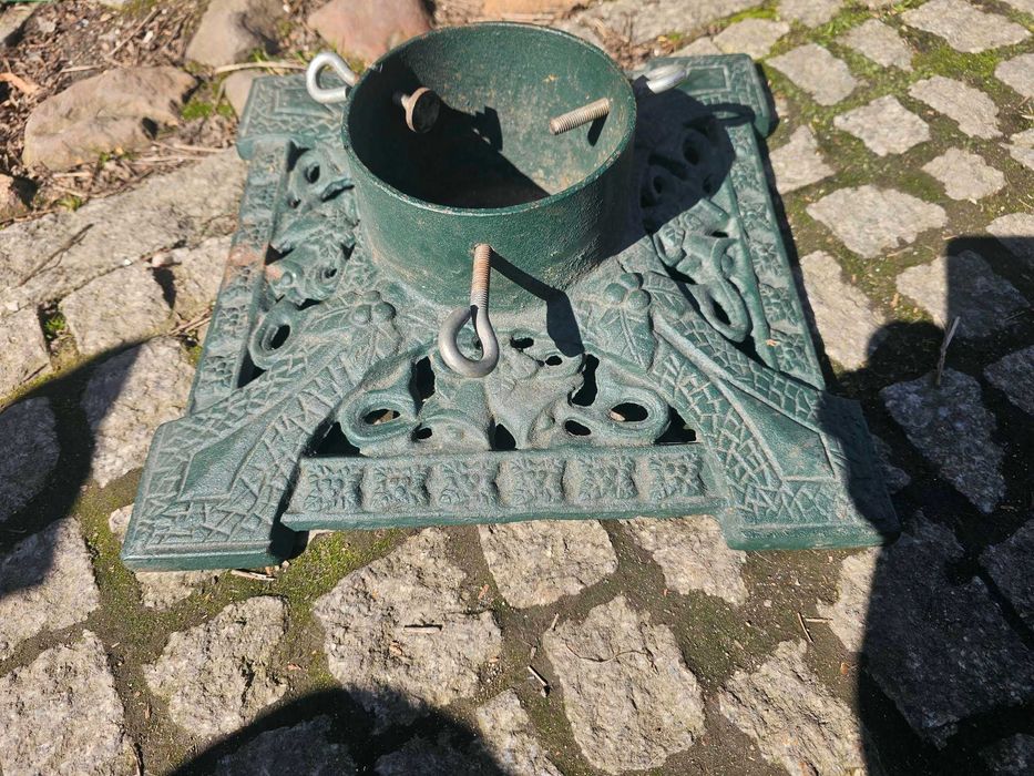 Secesyjny żeliwny stojak pod choinkę