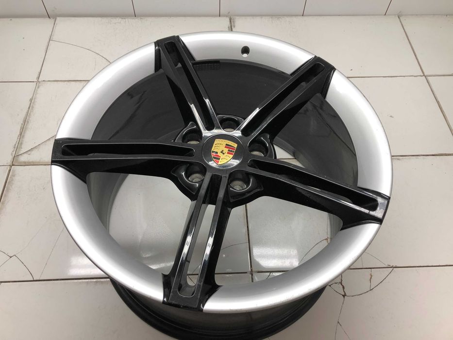 felga 21 porsche taycan oem super stan tylna 11.5 et66