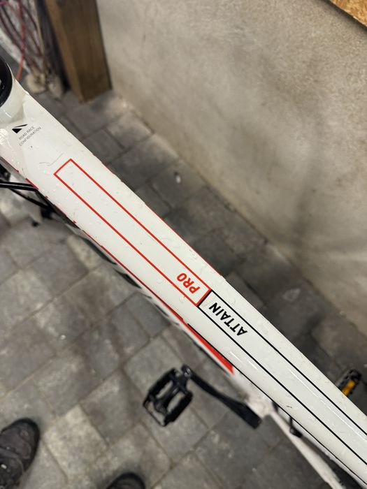 Cube attain pro 58 rama rower szosowka