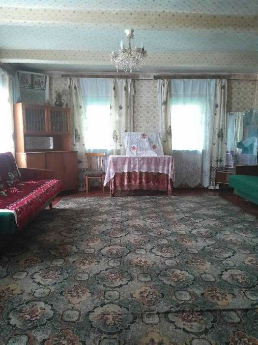 Продаж будинку в селі Берестянка.Літня кухня,погріб,криниця.