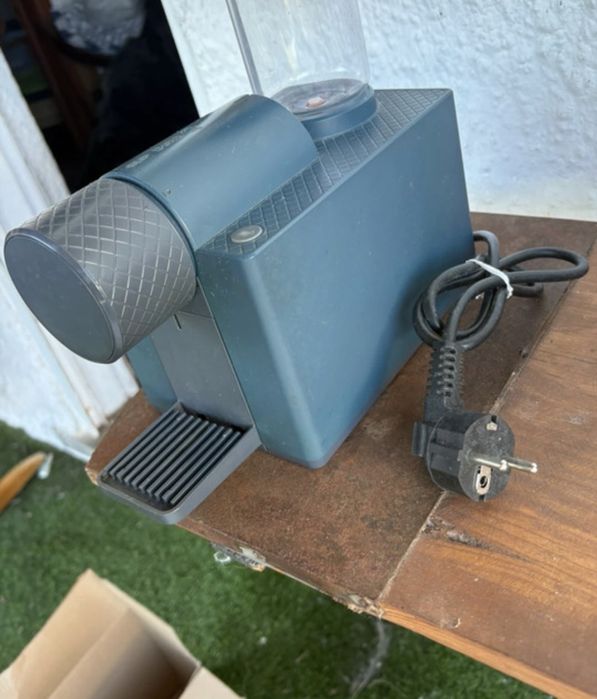 Maquina de cafe delta