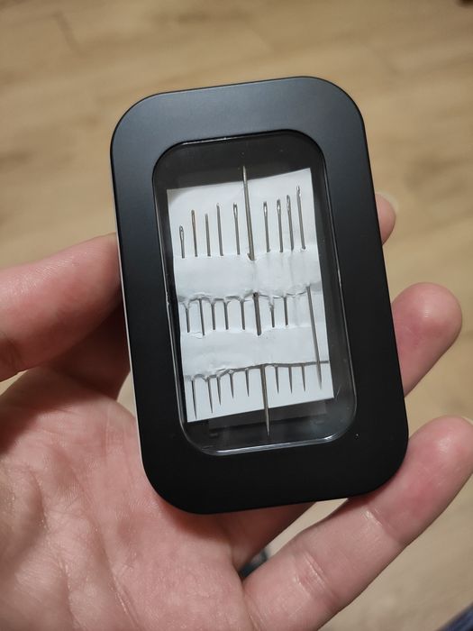 Набір голок в магнітній коробці