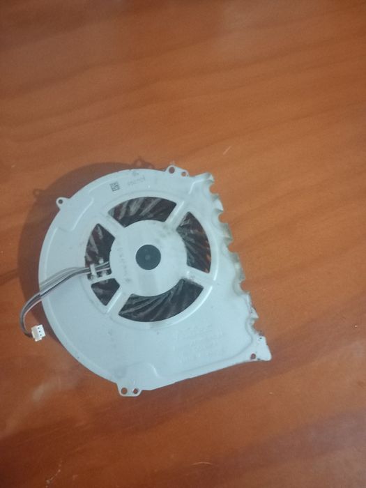 Used PS4 Cooler in Working Condition64729503615361120