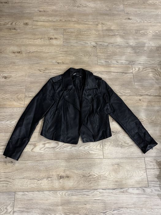 Czarna skórzana motyw węża damska ramoneska kurtka rozmiar L Reserved