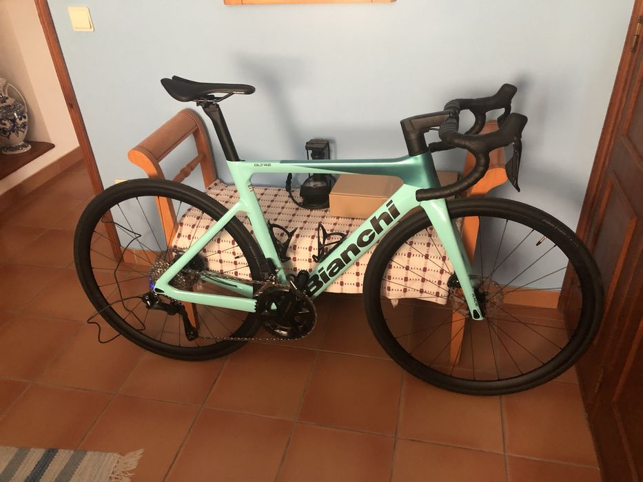 Biachi Oltre Race 105 di2 12v