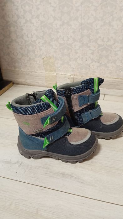 Кросівки, хайтопи (ботінки), сапожки 25-26 розмір