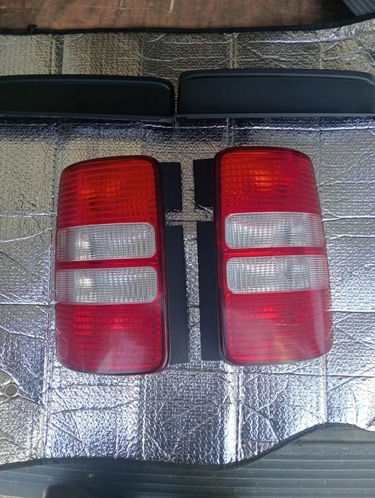 Задние фонари Volkswagen Caddy.