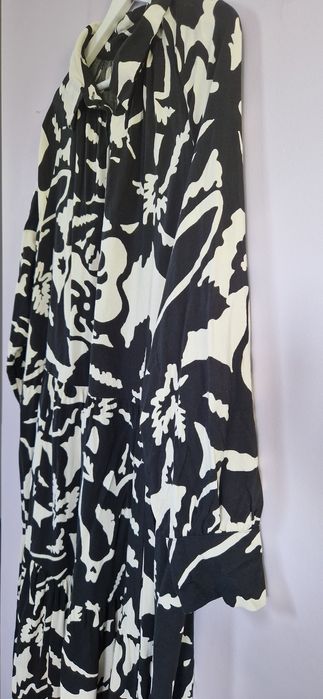 Długa letnia maxi biało-czarna sukienka H&M plus size XL-3XL