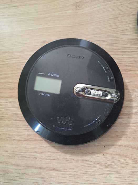 Sony Purple/Blue CD Walkman Player ESPMax (D-E220)
