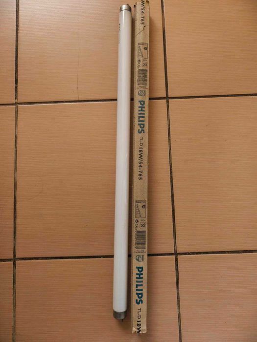 Люмінесцентна лампа Philips 18Вт G13