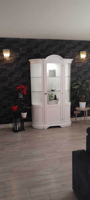 Witryna kredens drewniany stan perfekcyjny