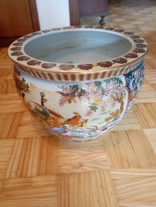 Vendo este vaso muito bonito bom estado