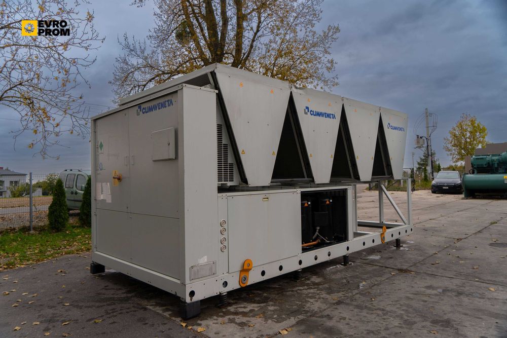 Чіллер / Чиллер CLIMAVENETA NECS SL 1314 334 кВт. Охолоджувач рідини.