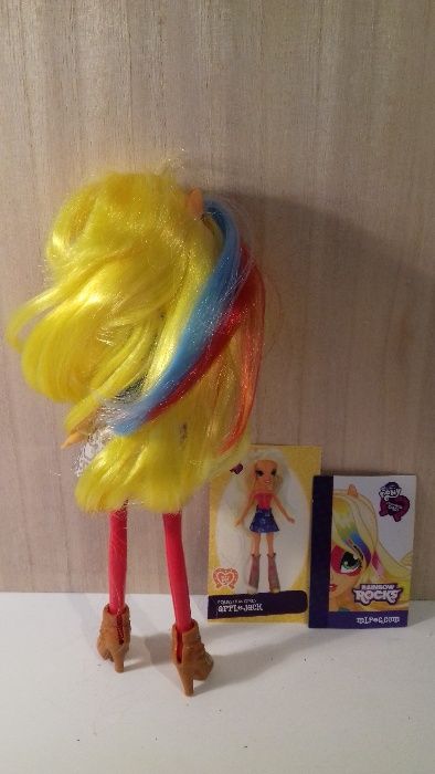 lalka equestria girls applejack