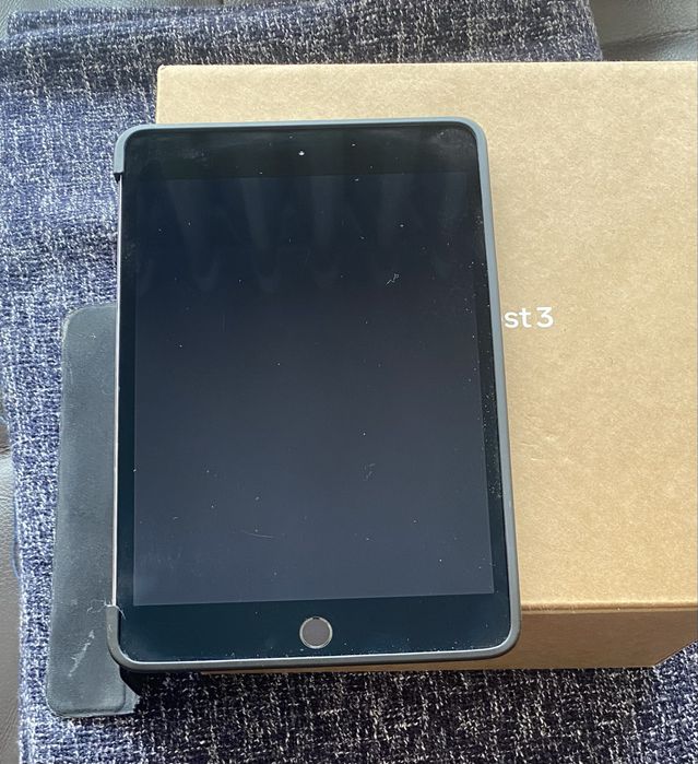 Apple iPad mini 4