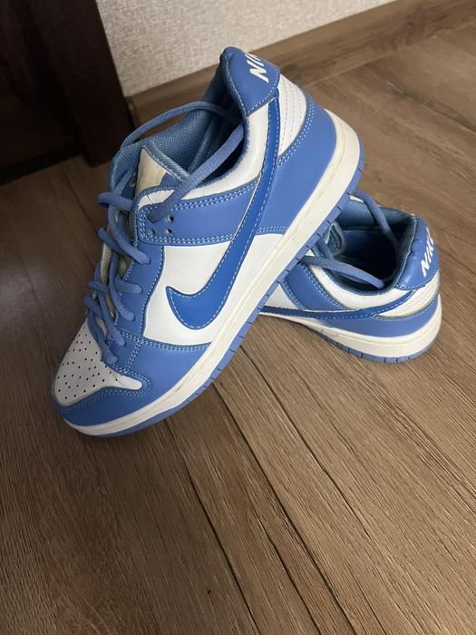 Nike dunk low university blue