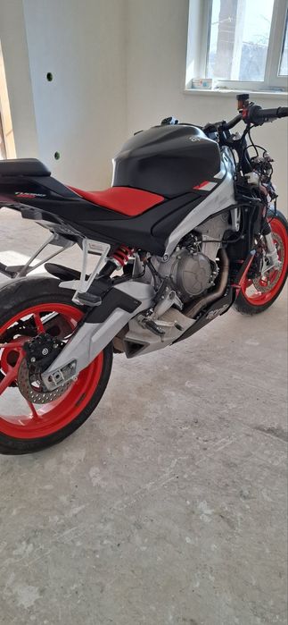 Aprilia Tuono 660  2021 року
