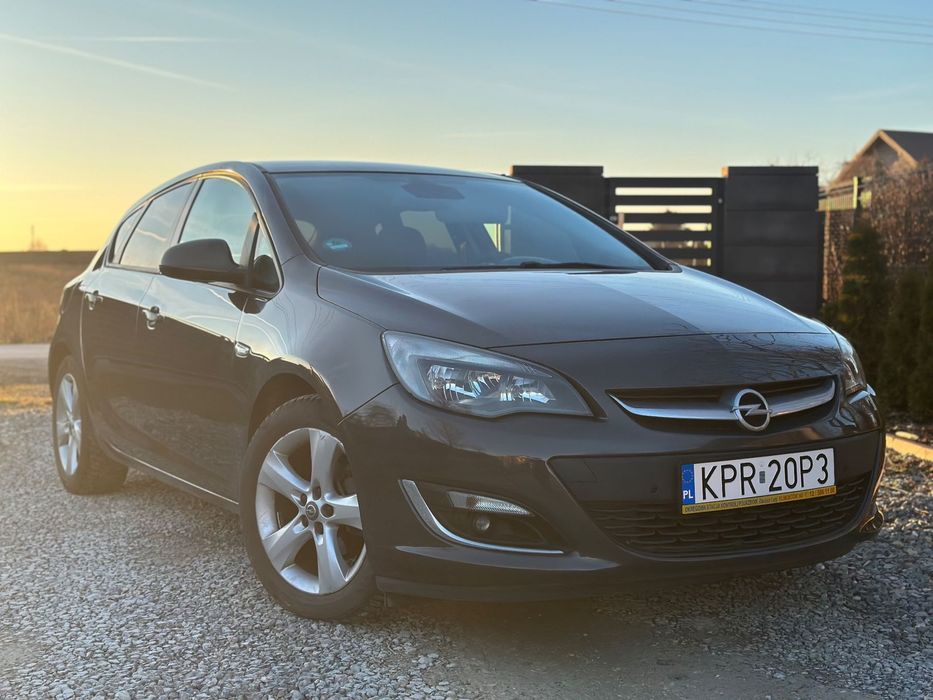 Opel Astra 1.4 Turbo Hak