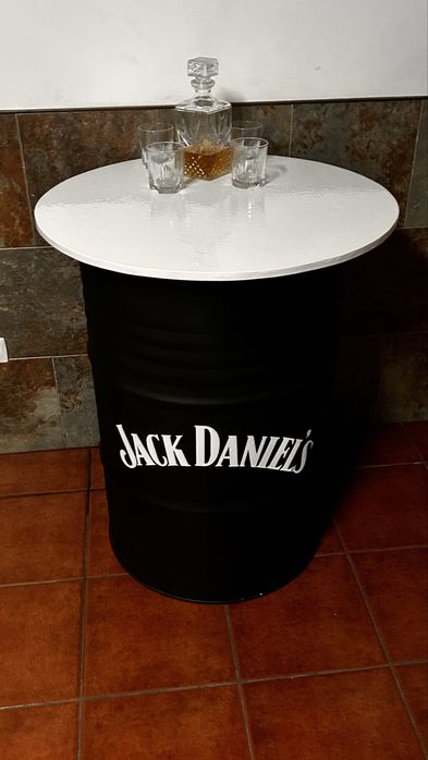 Vendo bidões com esta decoração para oficina ou escritório. ou bares