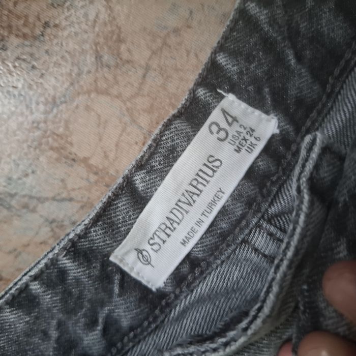 Jeansowe spodnie Baggy Stradivarius