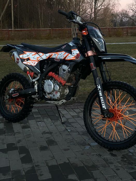 Придложить адекватну ціну на мотика