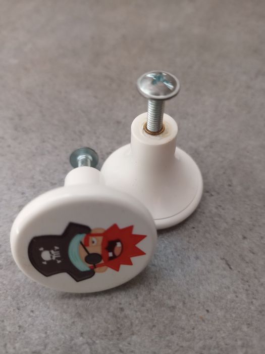 Conjunto de 2 puxadores pirata