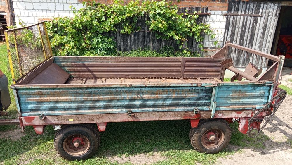 Rozrzutnik obornika 3,5 tony czarna białostocka gnojarka