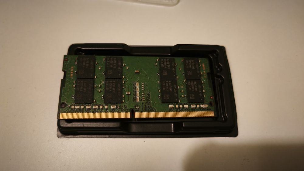 Pamięć operacyjna RAM 16GB Samsung M471A2K43BB1-CPB kość laptop