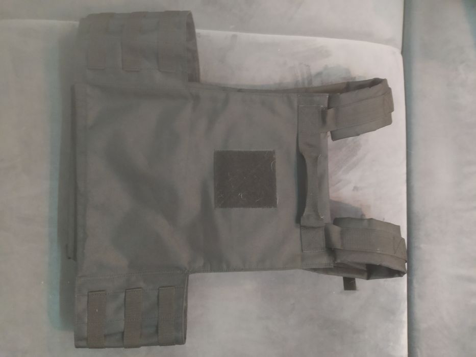 Плитоноска,з регулюванням ,нова.