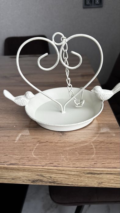 Годівниця для птахів