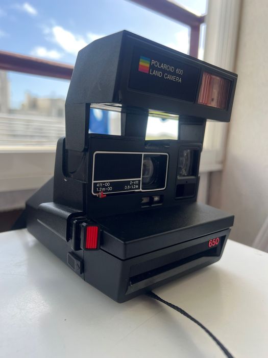 Polaroid 650 Camera64750710684418121