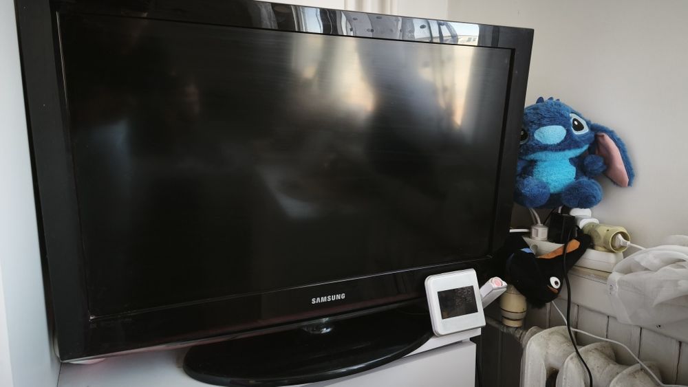 Telewizor Samsung 32 cale, HD Ready LE32C450E1W + pilot