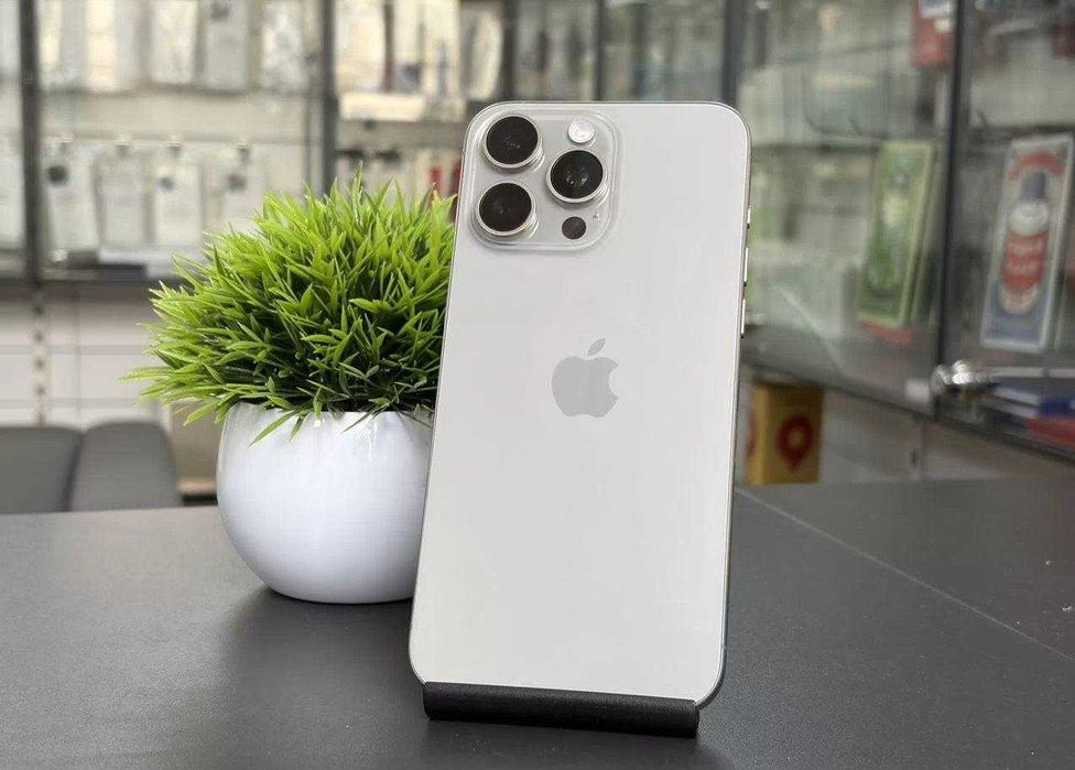 iPhone 15 Pro Max, 256 ГБ, SIM + eSIM