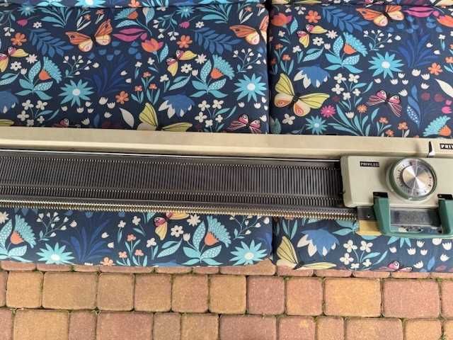 Maszyna dziewiarska jednopłytowa