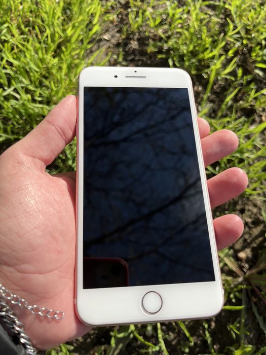 Продам iPhone 7 Plus