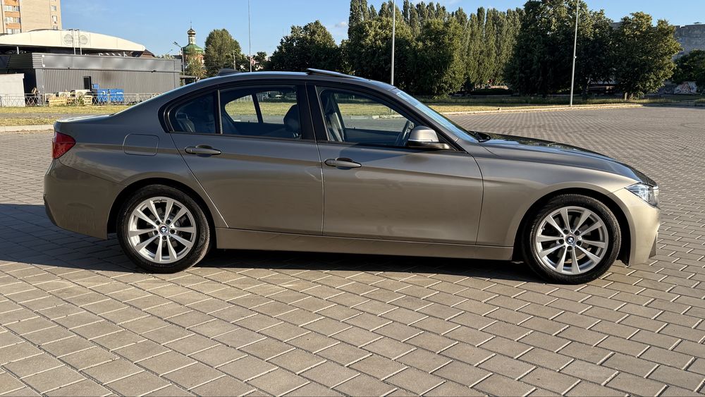 Продам bmw f30(fL) рестайлінг