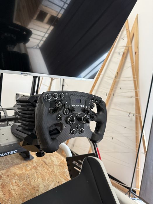 Sprzedam profesionalny zestaw do simracingu