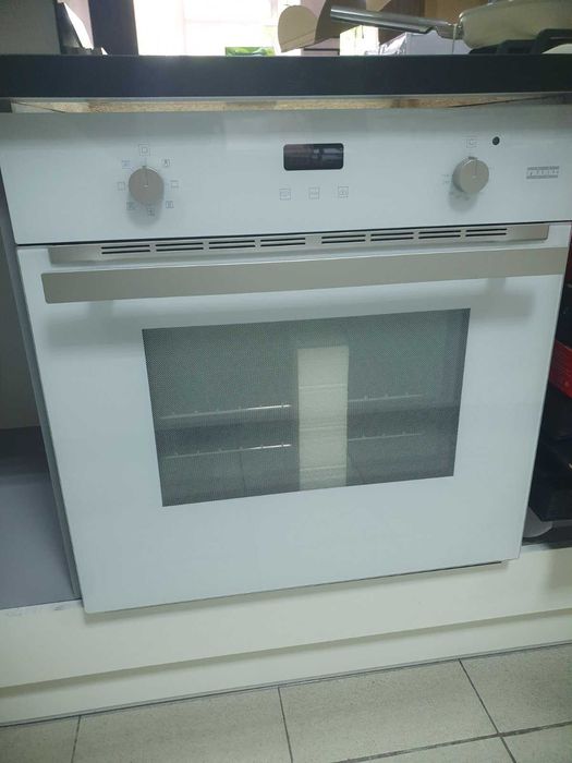 Духовой шкаф Franke CR 66 M WH (116.0182.139)