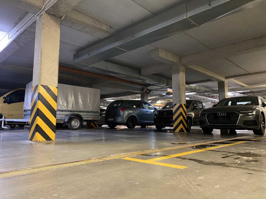 GĄDÓW / Skrzydlata - miejsce postojowe w garażu podziemnym