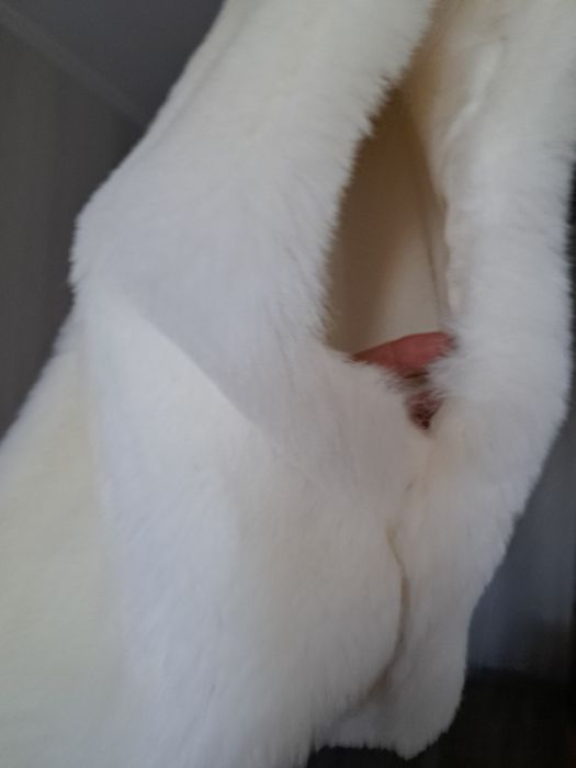 Жилет, накидка. Подойдёт для свадебной церемонии.