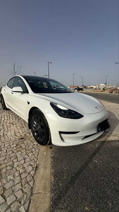 Tesla model 3 longe range